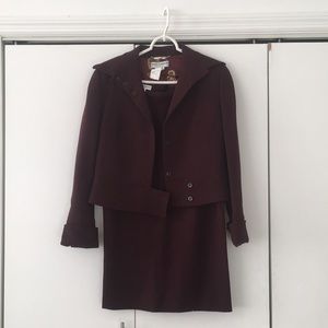 Chic Dolce & Gabbana pencil skirt suit